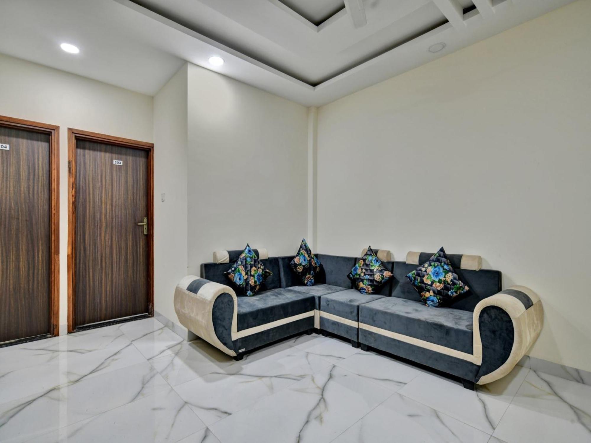 Oyo Hotel Dr Greens Indore Eksteriør bilde