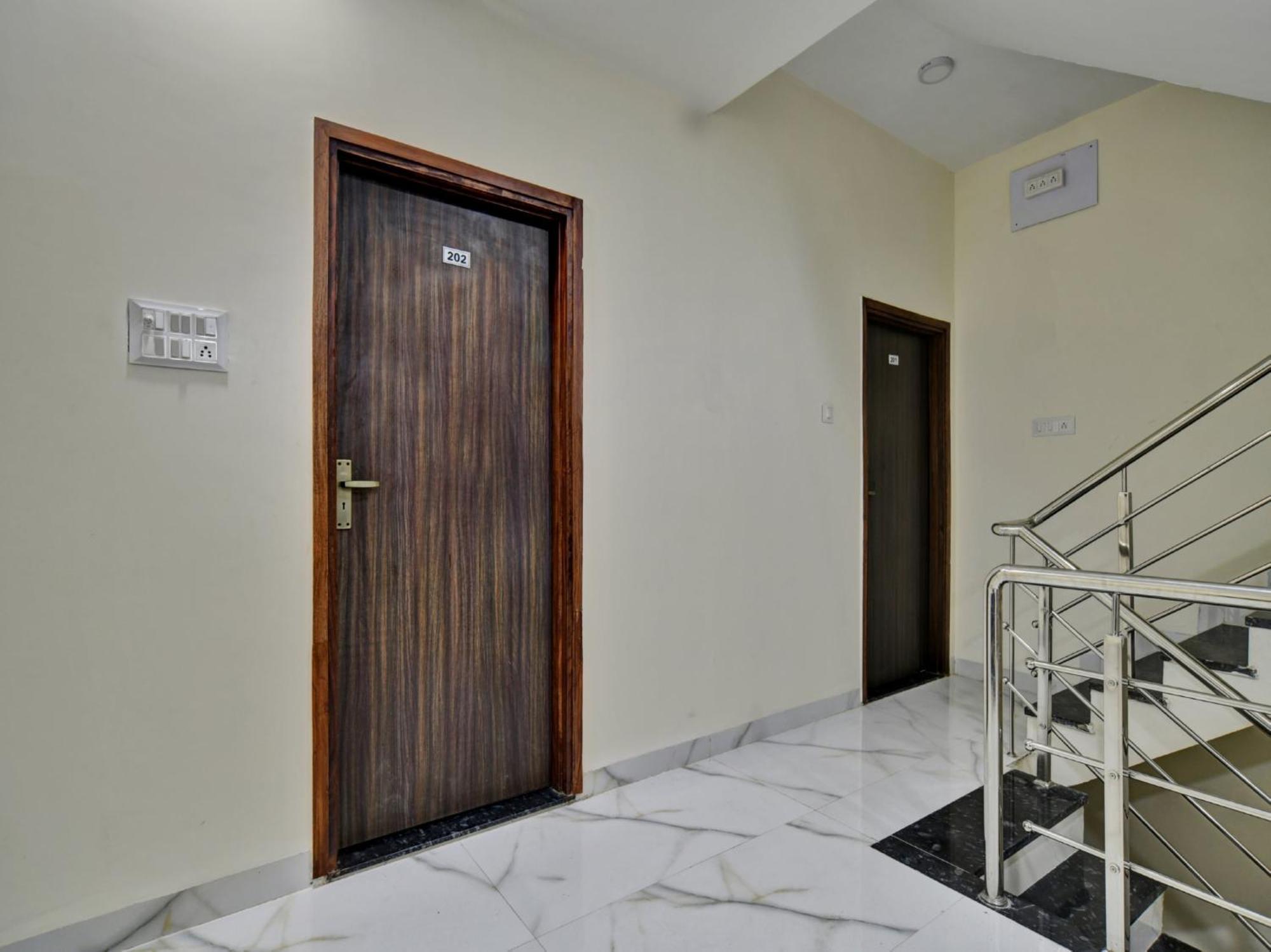 Oyo Hotel Dr Greens Indore Eksteriør bilde