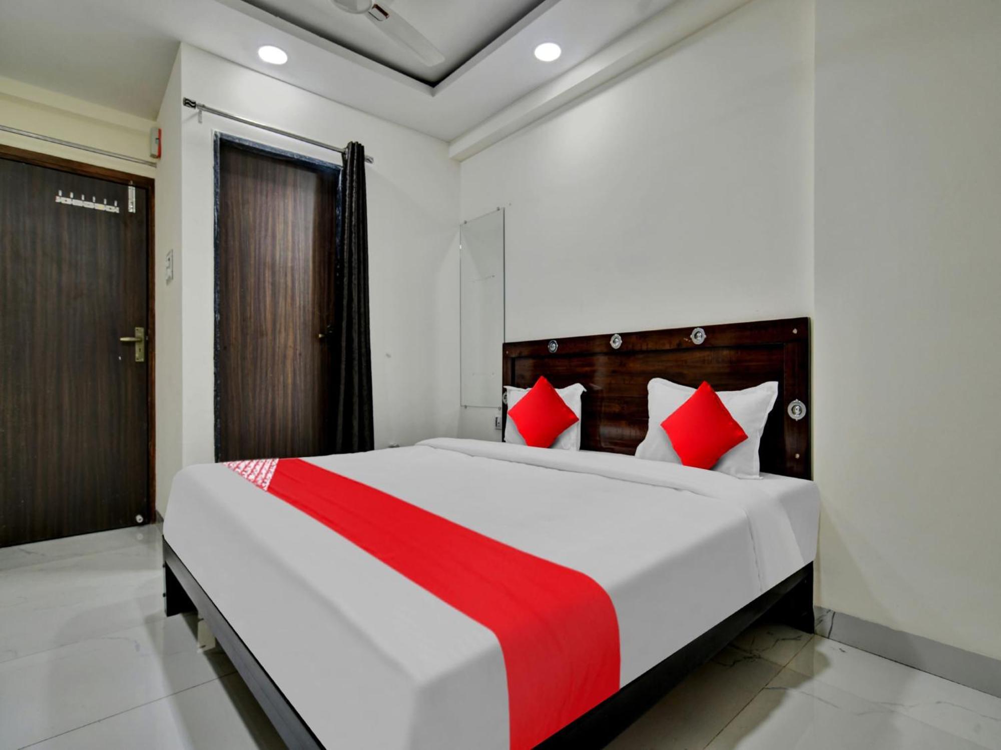 Oyo Hotel Dr Greens Indore Eksteriør bilde